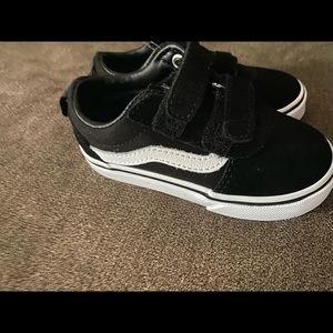 Toddler size 7 vans NEW